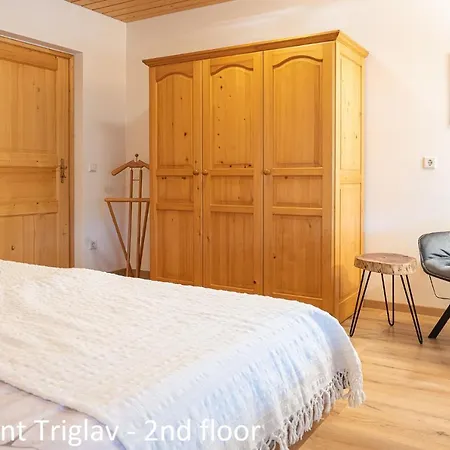 Apartment Artemida *
